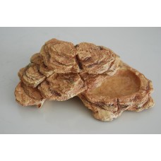 Reptile Rock Feeder Cluster 20 x 12 x 7 cms 